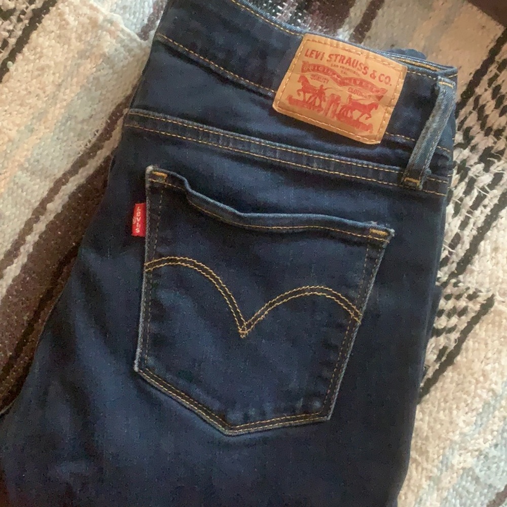 Levi’s 711 skinny jeans